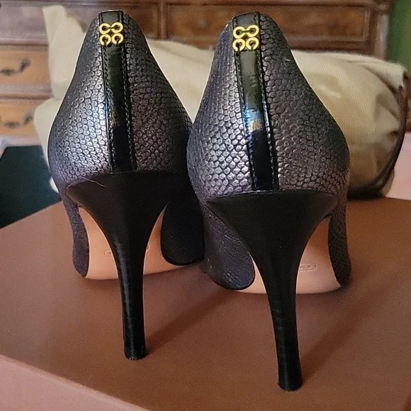 Coach Lizard Embossed pumps - metallic pewter, sz 10 - Picture 2 of 7